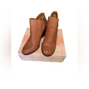 GIANNI BINI Done-Deal Hampton Tan Leather Zip Lined Wedge Ankle Bootie women 10N